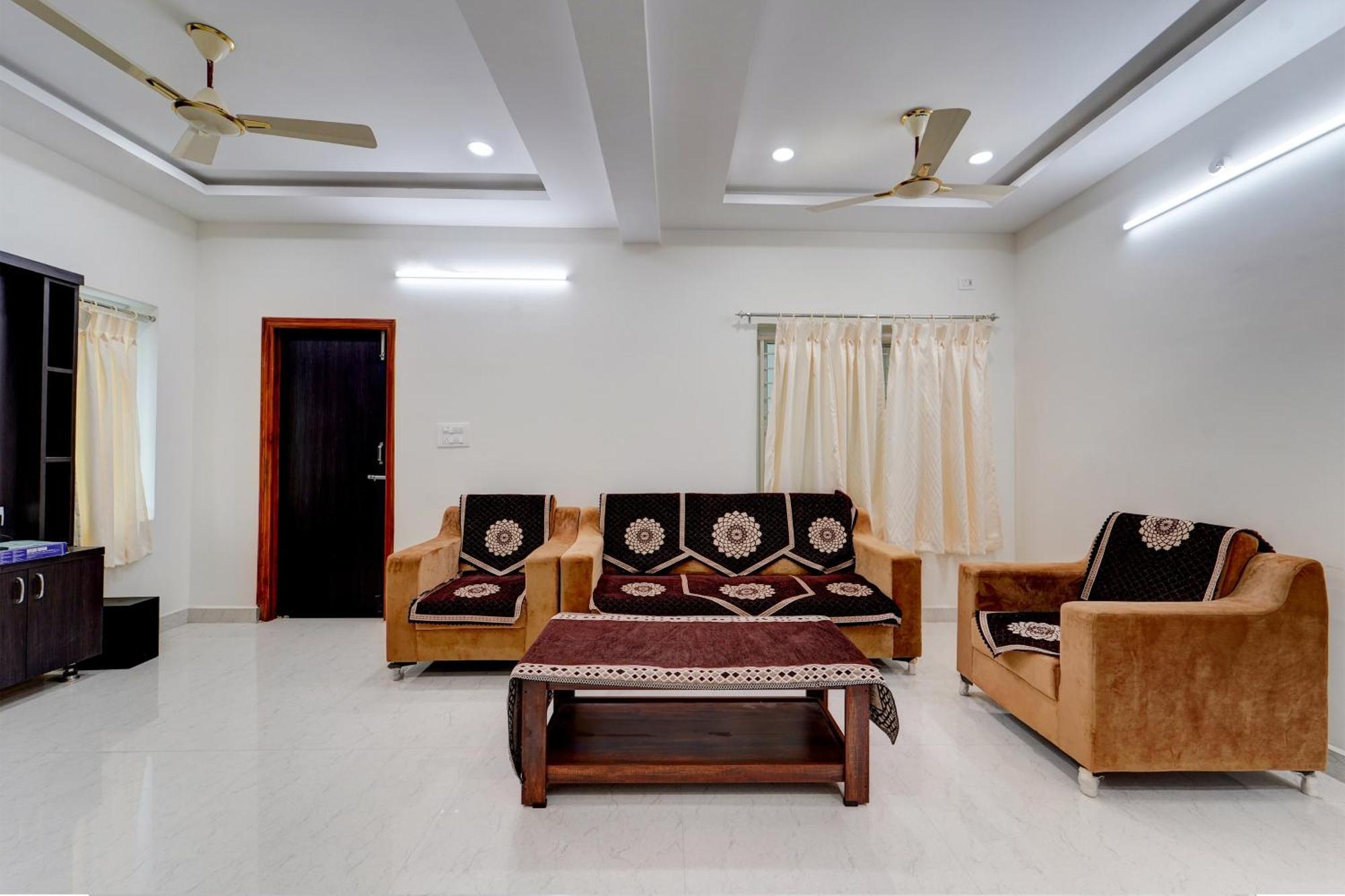Collection O Sree Balaji Hospitality Services Tirupati Exterior foto