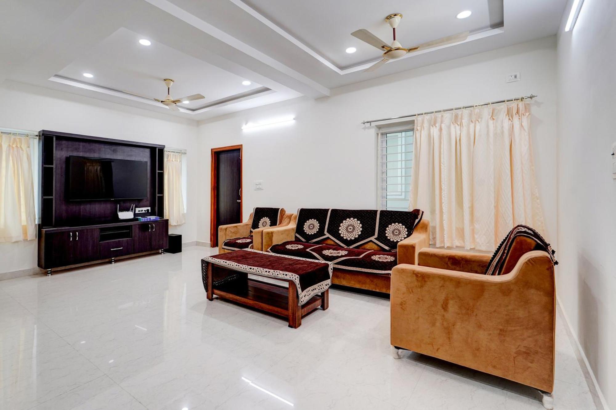 Collection O Sree Balaji Hospitality Services Tirupati Exterior foto